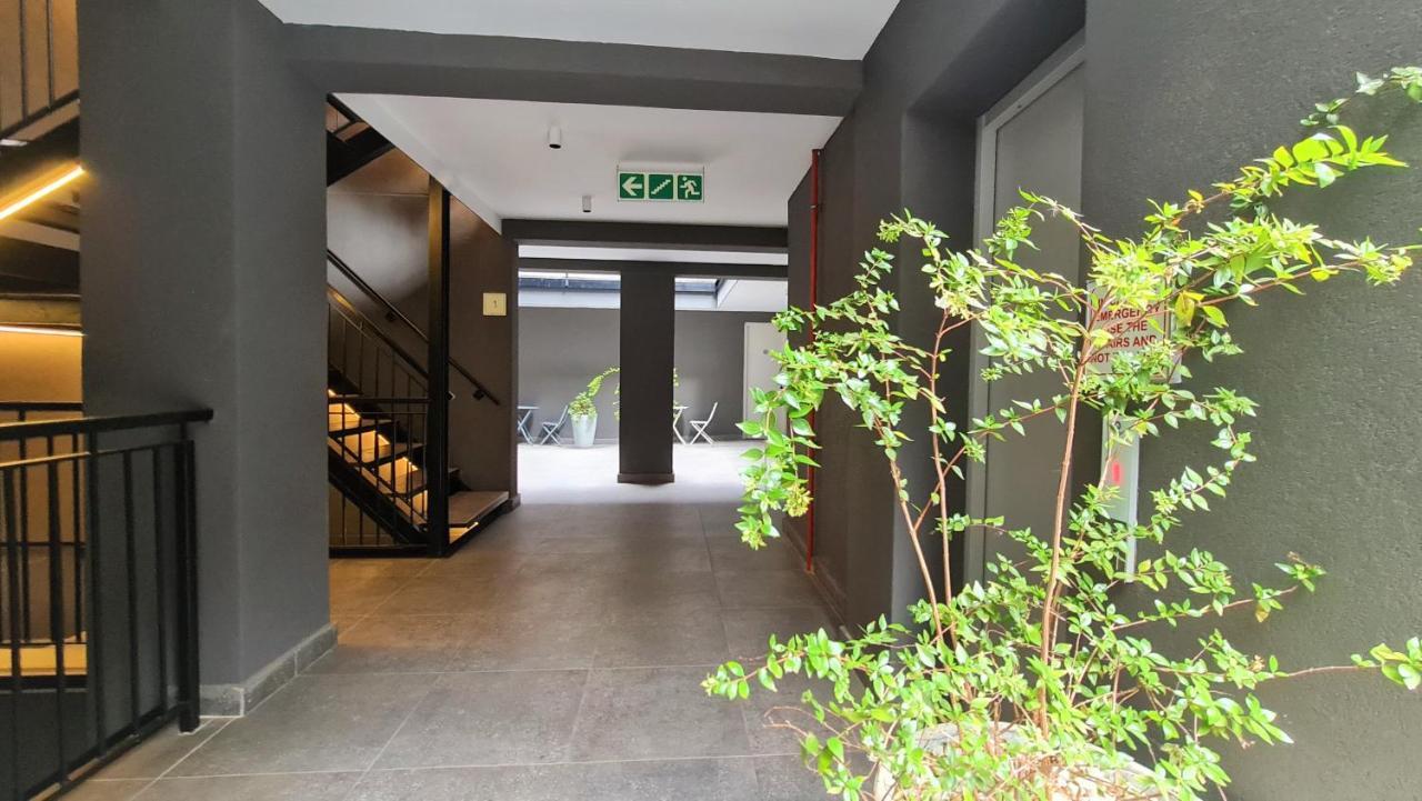 Mint Apartments Greenside Johannesburg Exterior photo